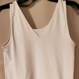APT. 9 ESSENTIALS (Women's Stretch, Smooth, Tank Top) Size: L/XL Color: White